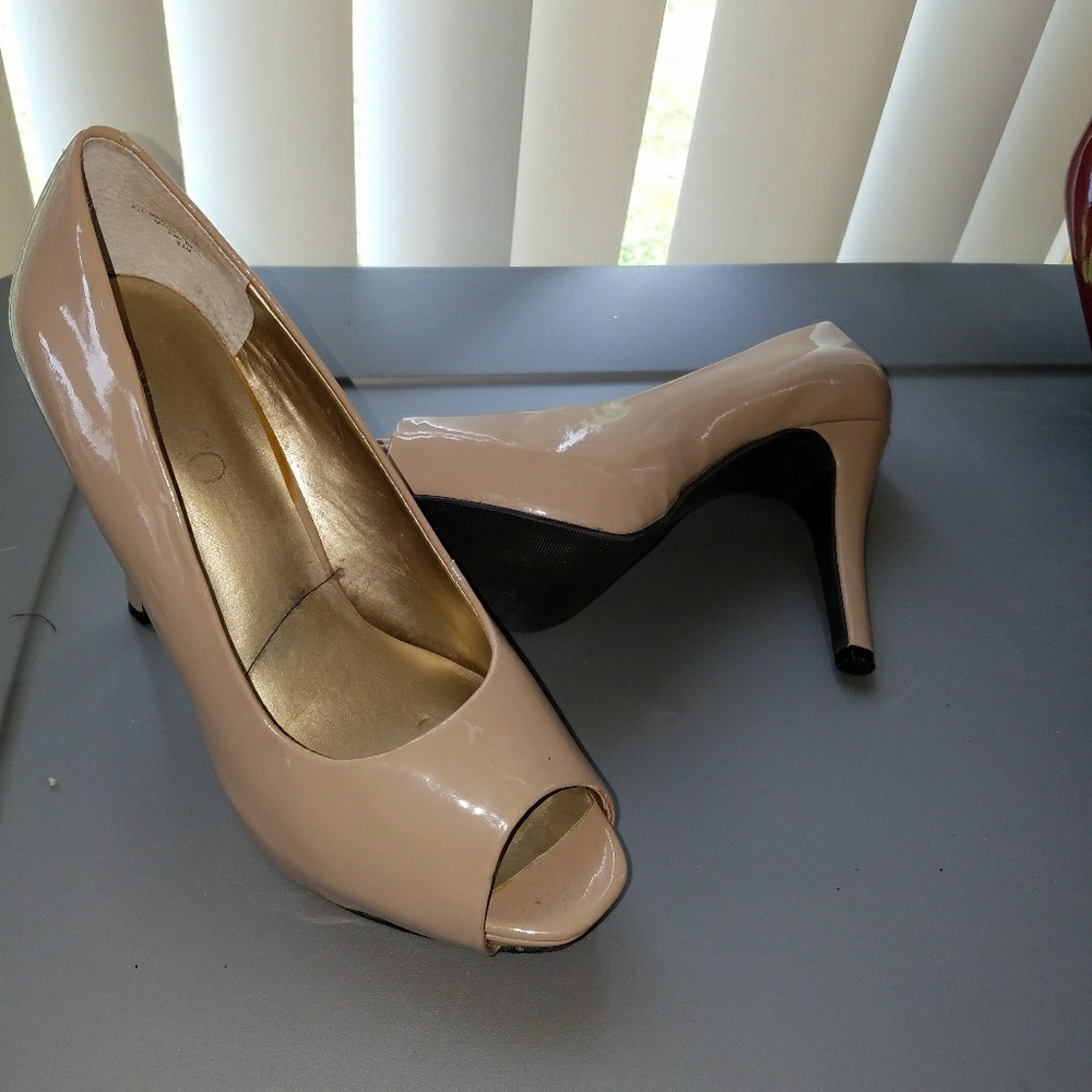 Nine & co peep toe heels size 5.5